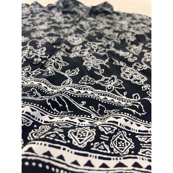 Style & Co Women's Plus Size 22W Black& White 100% Silk Floral Button Up Blouse - Picture 7 of 10